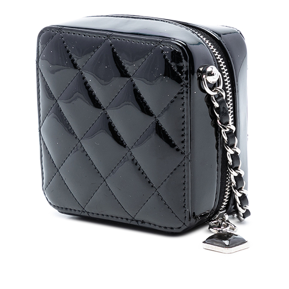 Pre-Loved Chanel CC Quilted Patent Diamond Resin Clutch With Chain - Picture 2 of 8